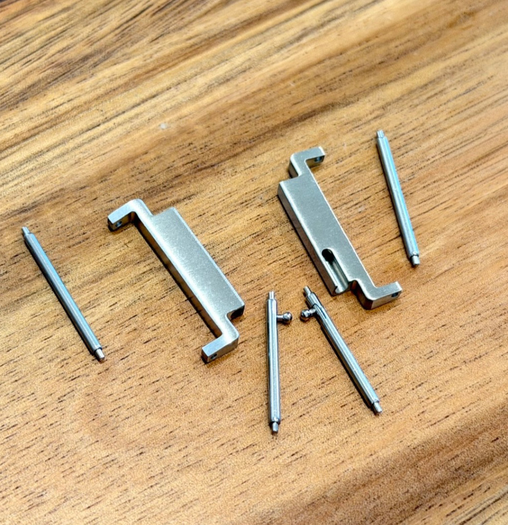 18mm to 22mm Watch Band Convertors Adapters for Casio AE 1200WH Strap Connectors