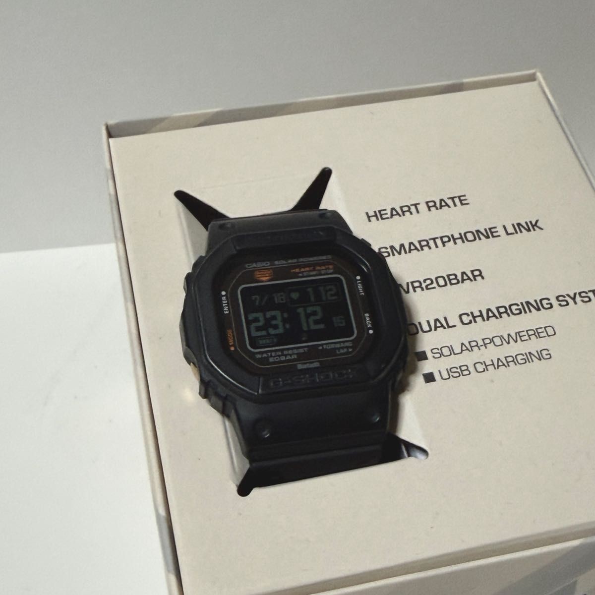CASIO G SHOCK G SQUAD DW H5600 1JR Black Smartwatch