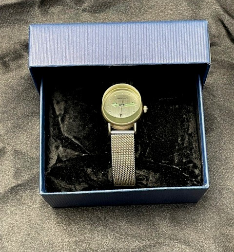 Margaux Quartz Watch 1cm Thick Glass Crystal Shiojiri y121E Movt Glows in Dark