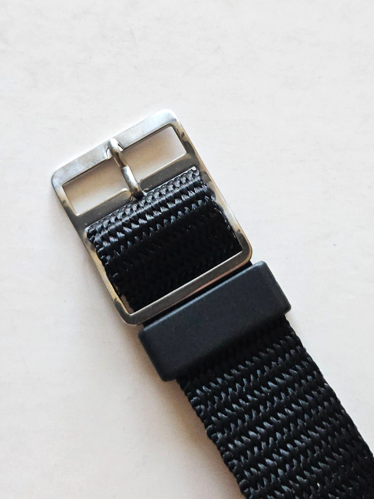 18mm – Black One-Piece Nylon Watch Strap ( Silver Buckle / 9.5 Inches Long )