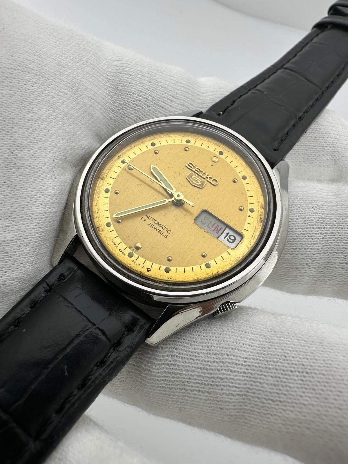 Vintage Seiko 5 Automatic Authentic Japan Made Men’s Wrist Watch 17 Jewels