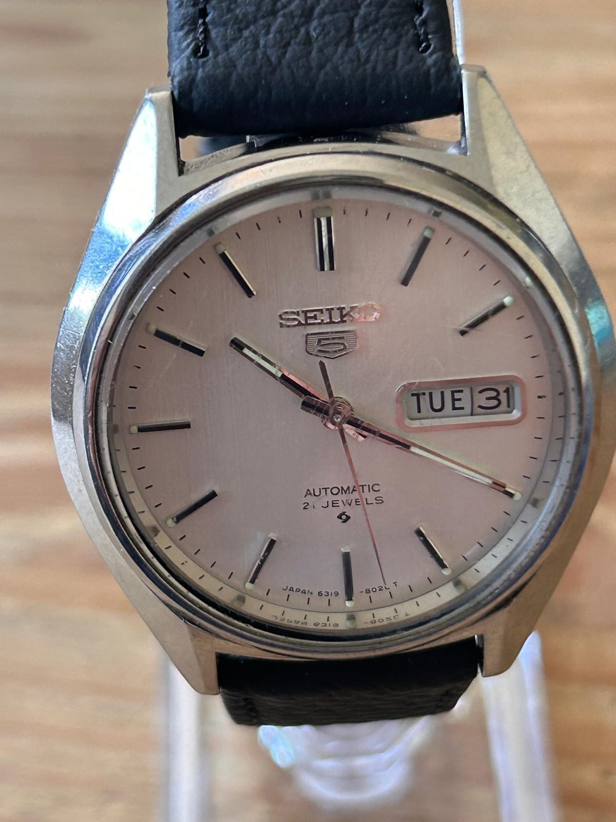 Beautiful Vintage Seiko 5 Automatic Day/Date Watch REF#6319-8100