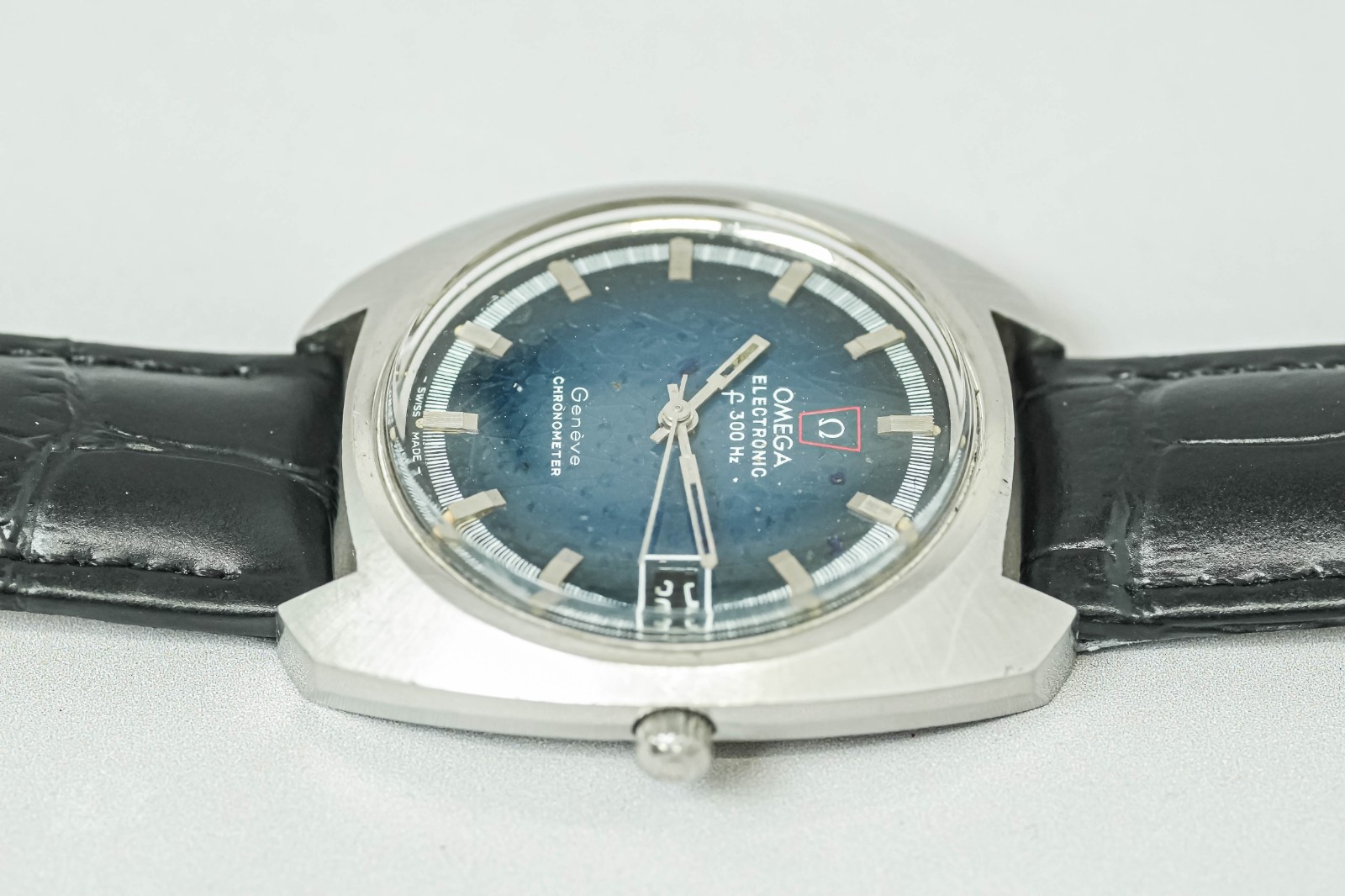 READ! OMEGA Geneve f300Hz Cal.1250 Chronometer Quartz Navy Spider Dial 38mm Mens