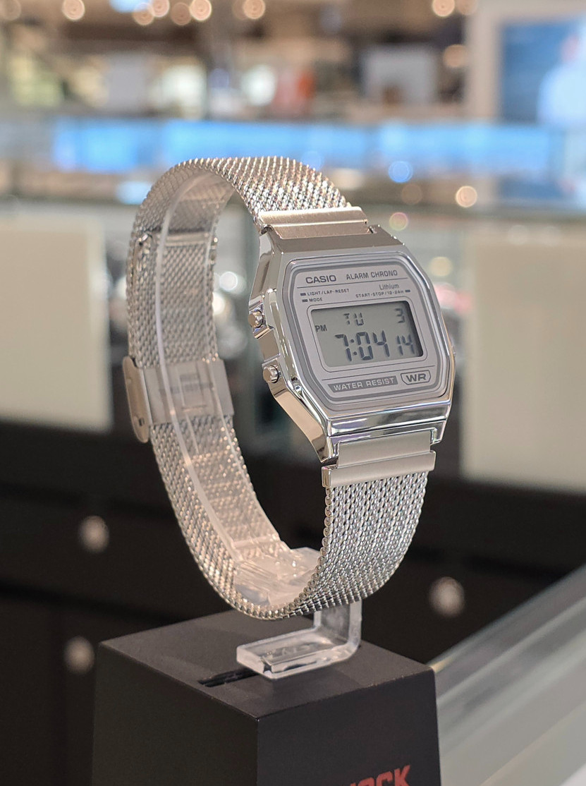 Casio A158WEM-7DF Vintage Silver Digital Watch Stainless Steel Mesh Band
