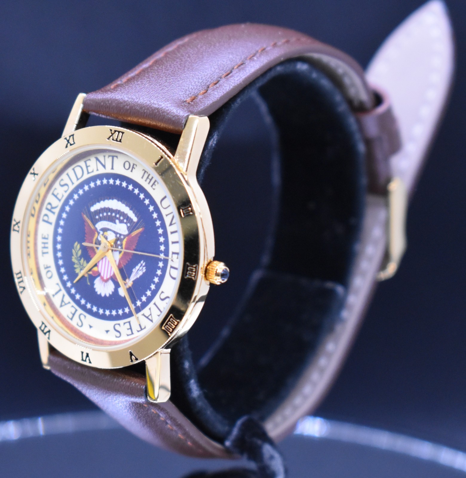 Vtg PRESIDENT of THE UNITED STATES Seal Watch Men Leather NEW BATTERY & BAND