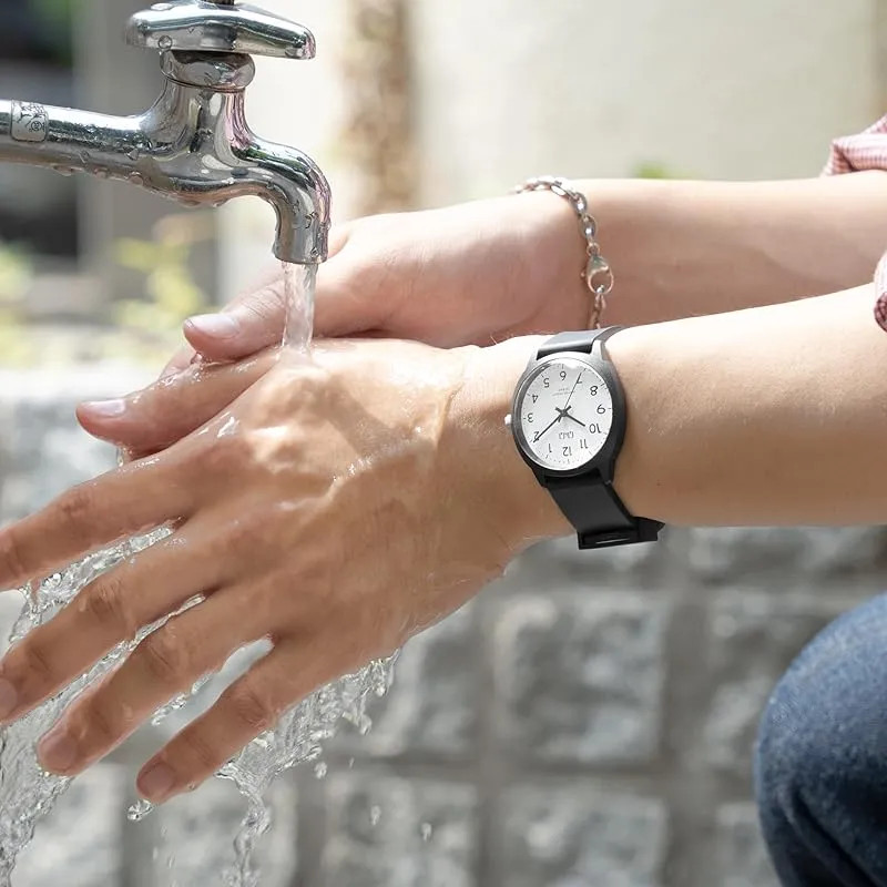 [Brand New] Citizen Q&Q 10 ATM Water Resistant, Lightweight, Easy-to-Read Di
