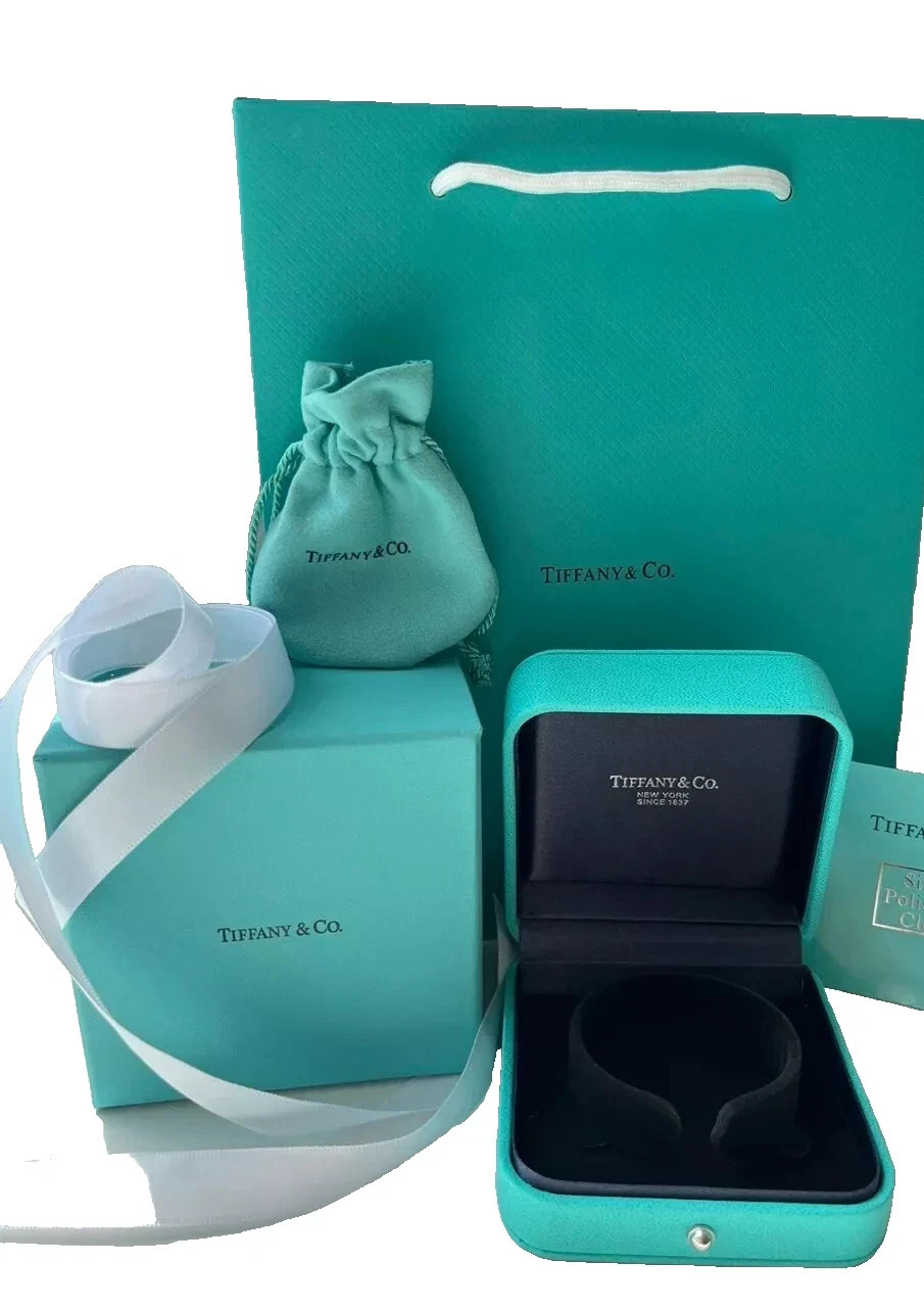 Tiffany & Co Watch or Bracelet, Presentation Gift Storage Box in Blue Leather.