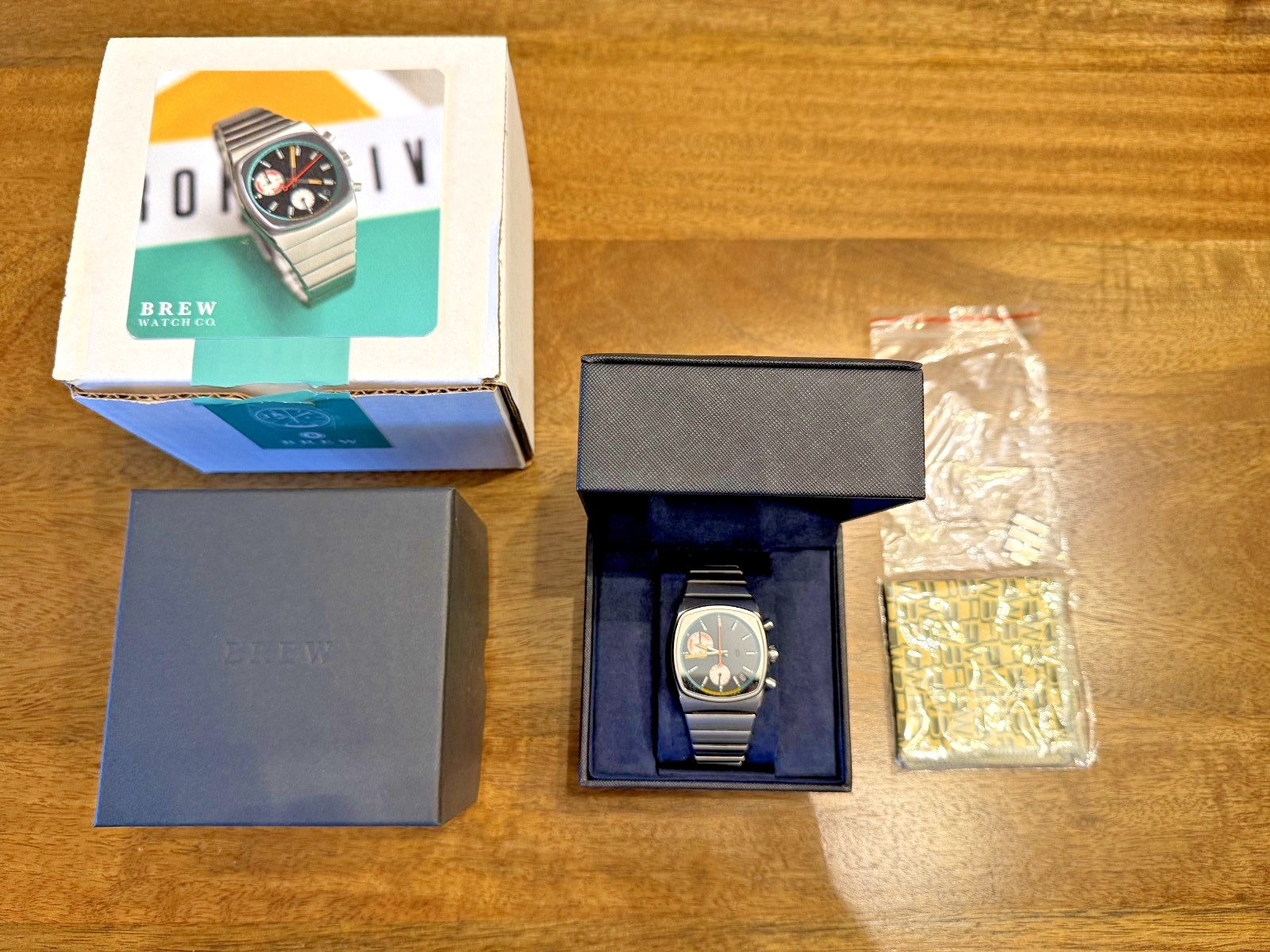 Brew Metric Retro Dial Chronograph 36mm Meca-Quartz Full Kit Box Sapphire