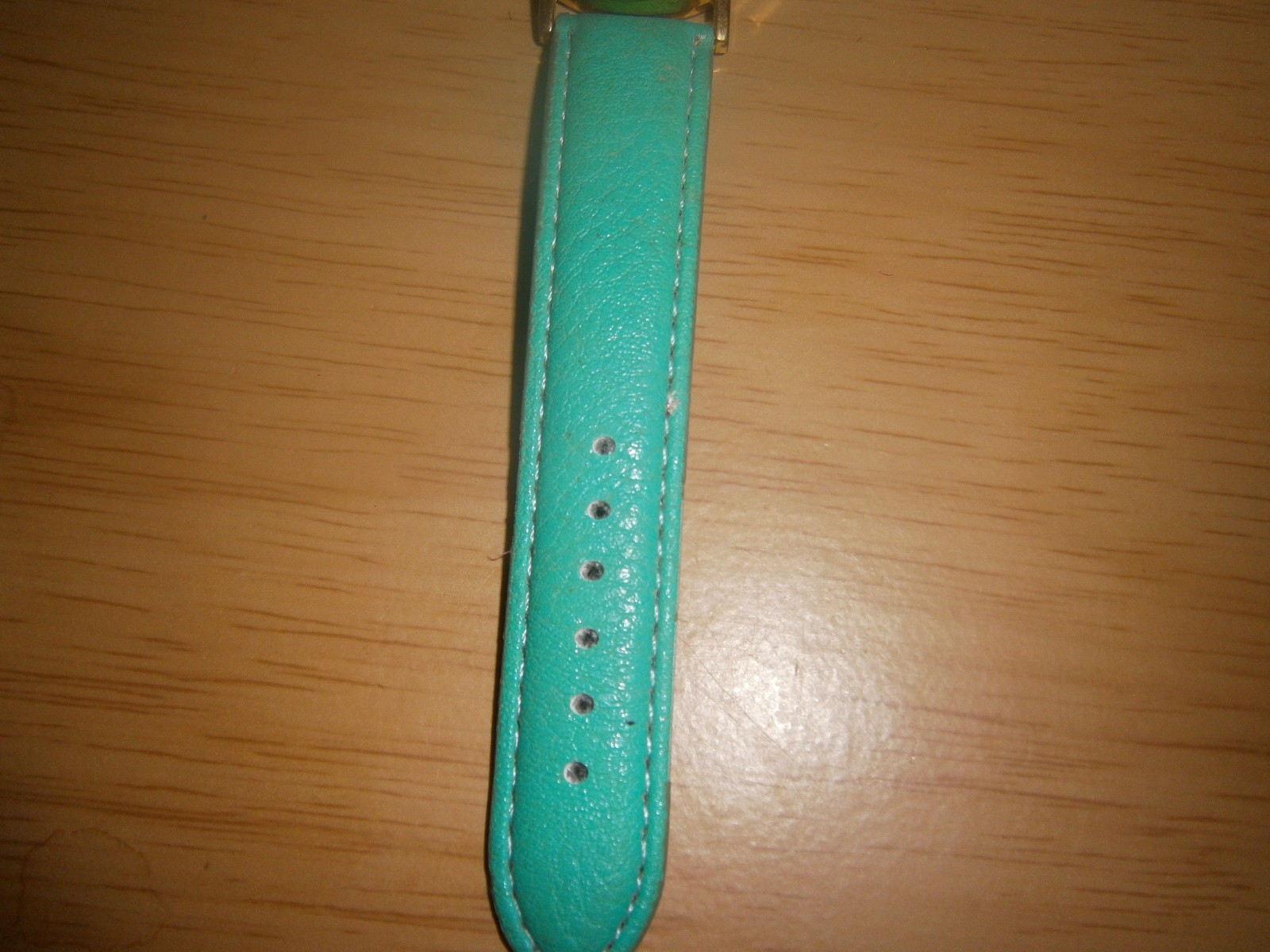 Late 2000’s green leather ‘Geneva Platinum’ ladies quartz watch.23.7cm(E24WB)