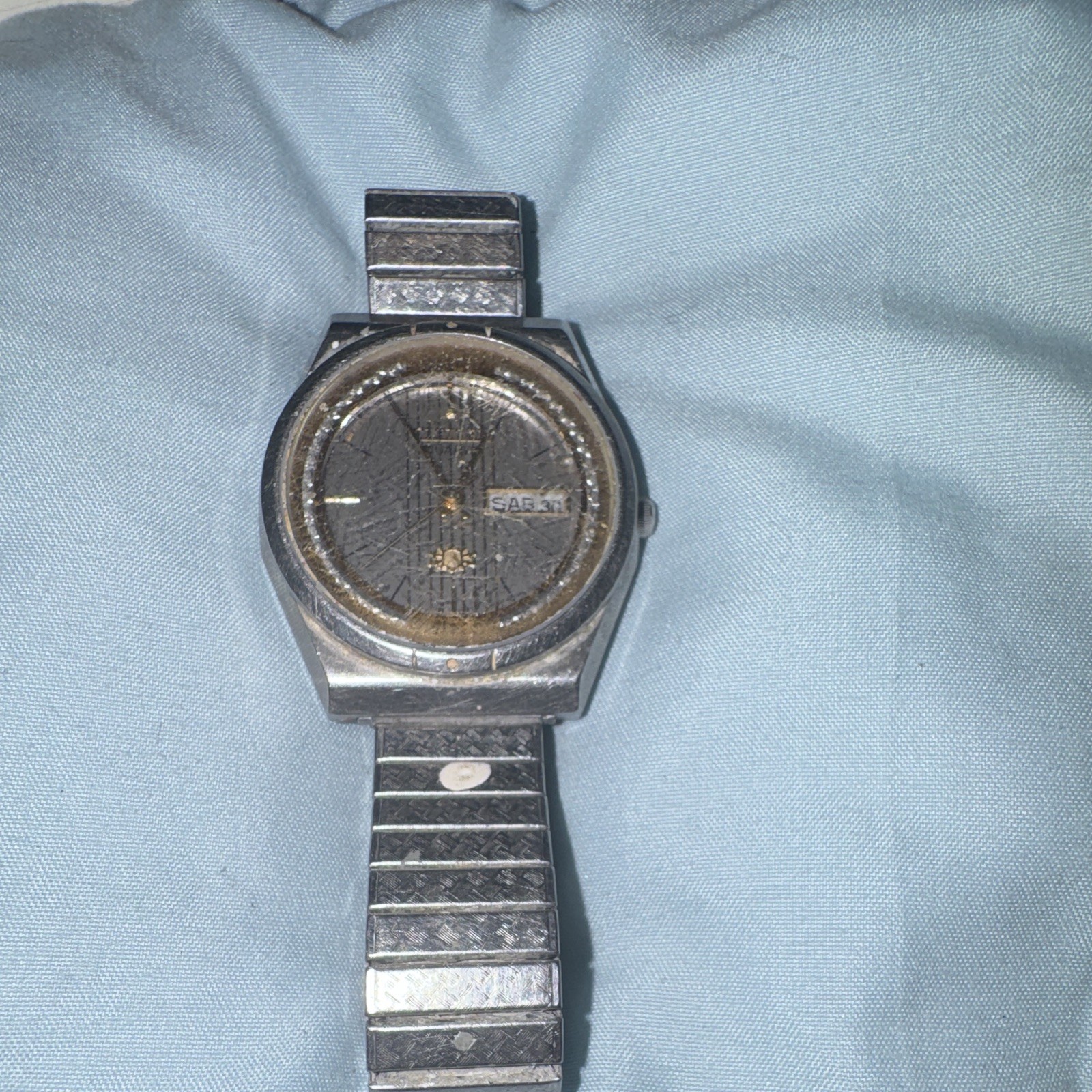 Citizen Quartz Analog Day/Date Silver-Tone Metal Bracelet Wristwatch