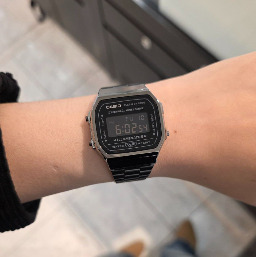 Casio A168WGG-1ADF Vintage Gunmetal Digital Watch EL Backlight 7-Year