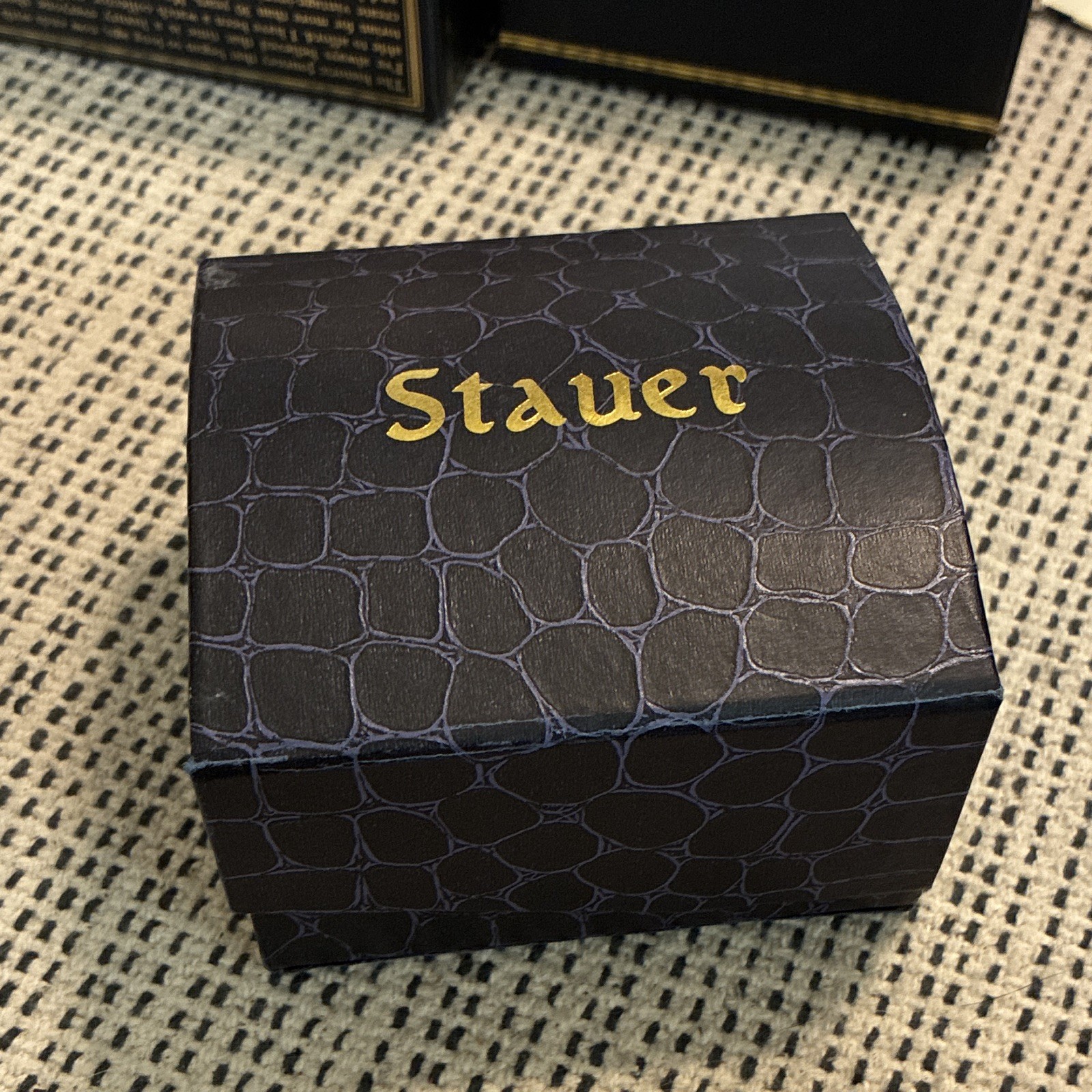 Stauer 24609 Hybrid Quartz, Gunmetal Case Brown Rubber Strap w/Box and manual