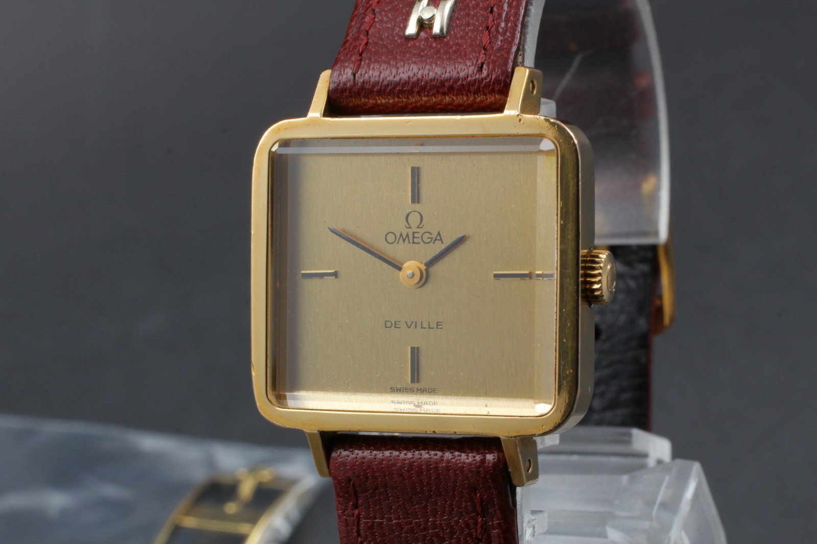 VINTAGE 1970s OMEGA De Ville Cal.625 Gold Square 26mm Manual Women’s Watch JAPAN