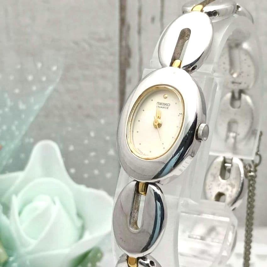 Seiko Oval Ladies Watch Bracelet Quartz Timepiece Small 1 7cm 16cm NB/NA