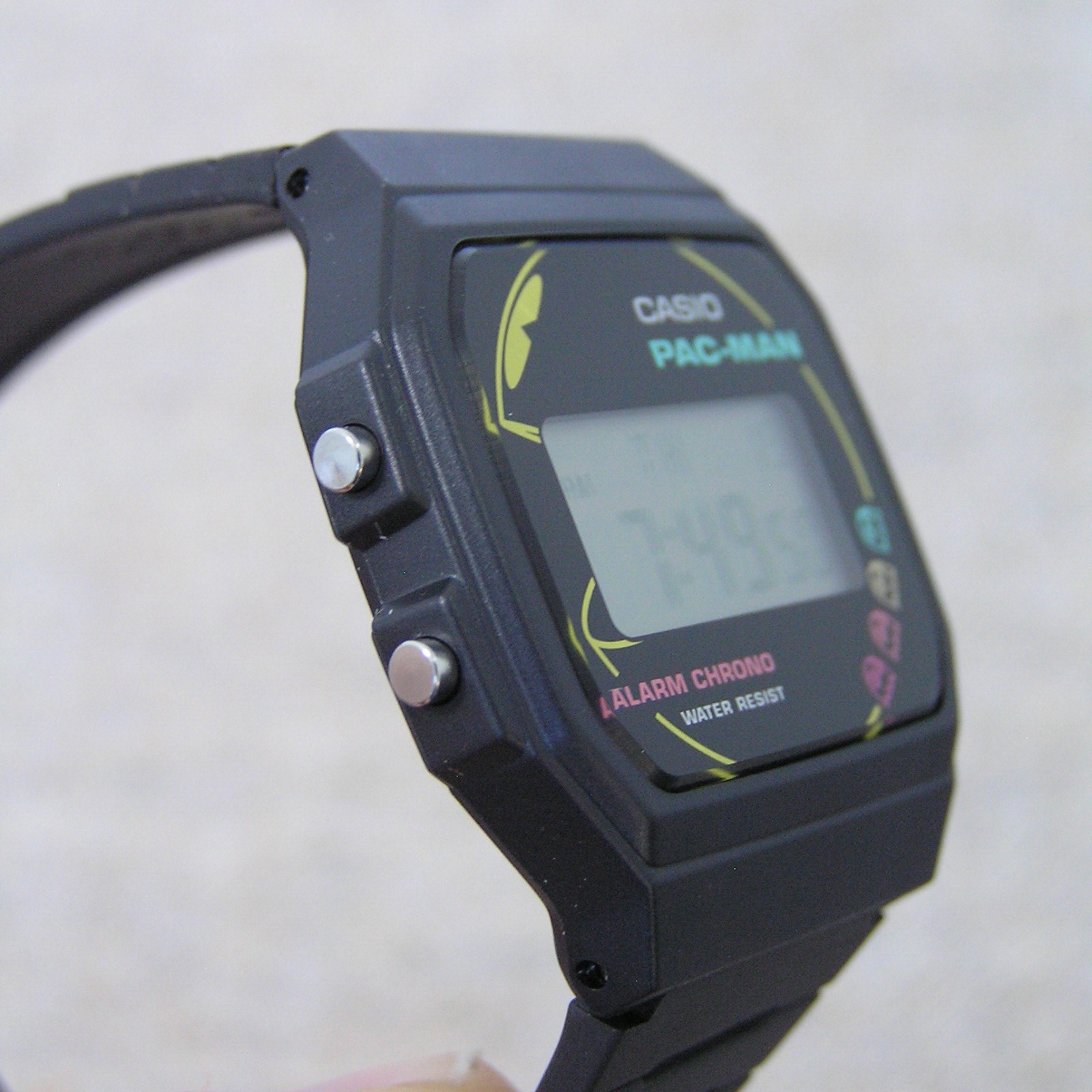 UK STOCK CASIO F-91WPC-1ADR Pac Man Limited Edition Bandai Japan Exclusive