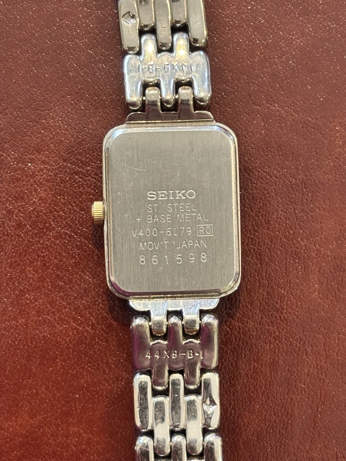 Seiko V400-6179 Women’s Rectangular Quartz Watch Two-Tone Bracelet Japan June 88