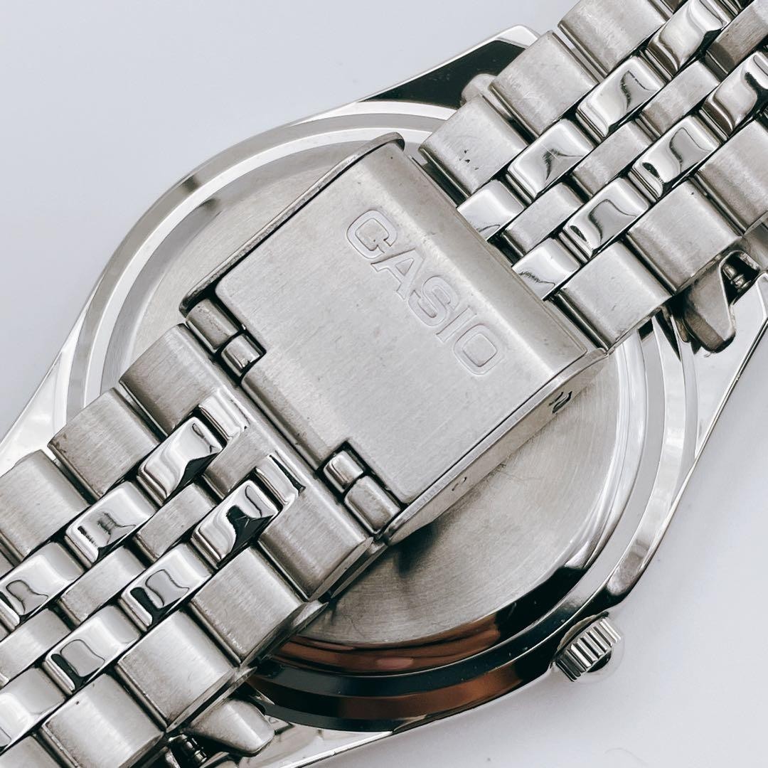 Working Casio Quartz Watch, Vintage Retro Men’s Analog Silver