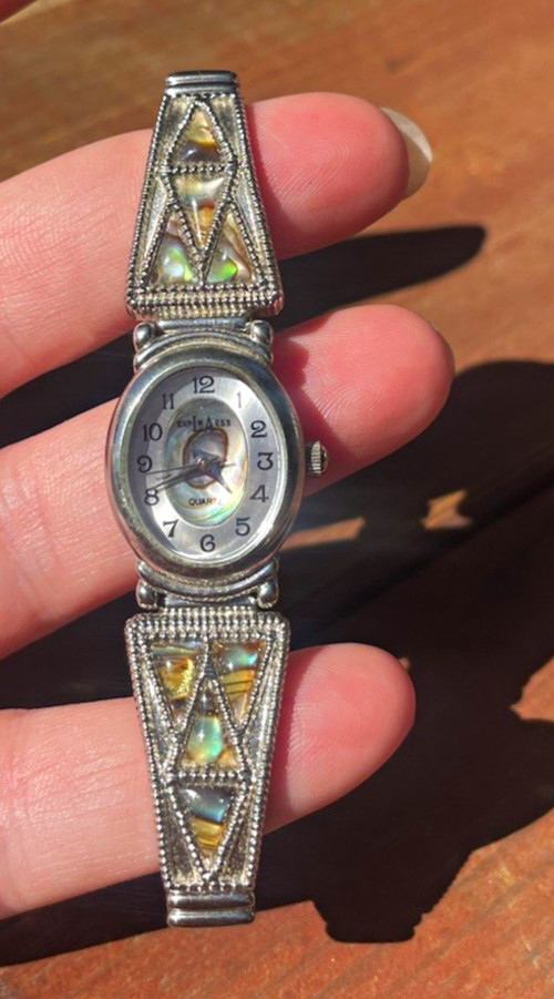 Vintage LA Express Womens Stretch Wristwatch SilverTone Abalone Oval Face Analog