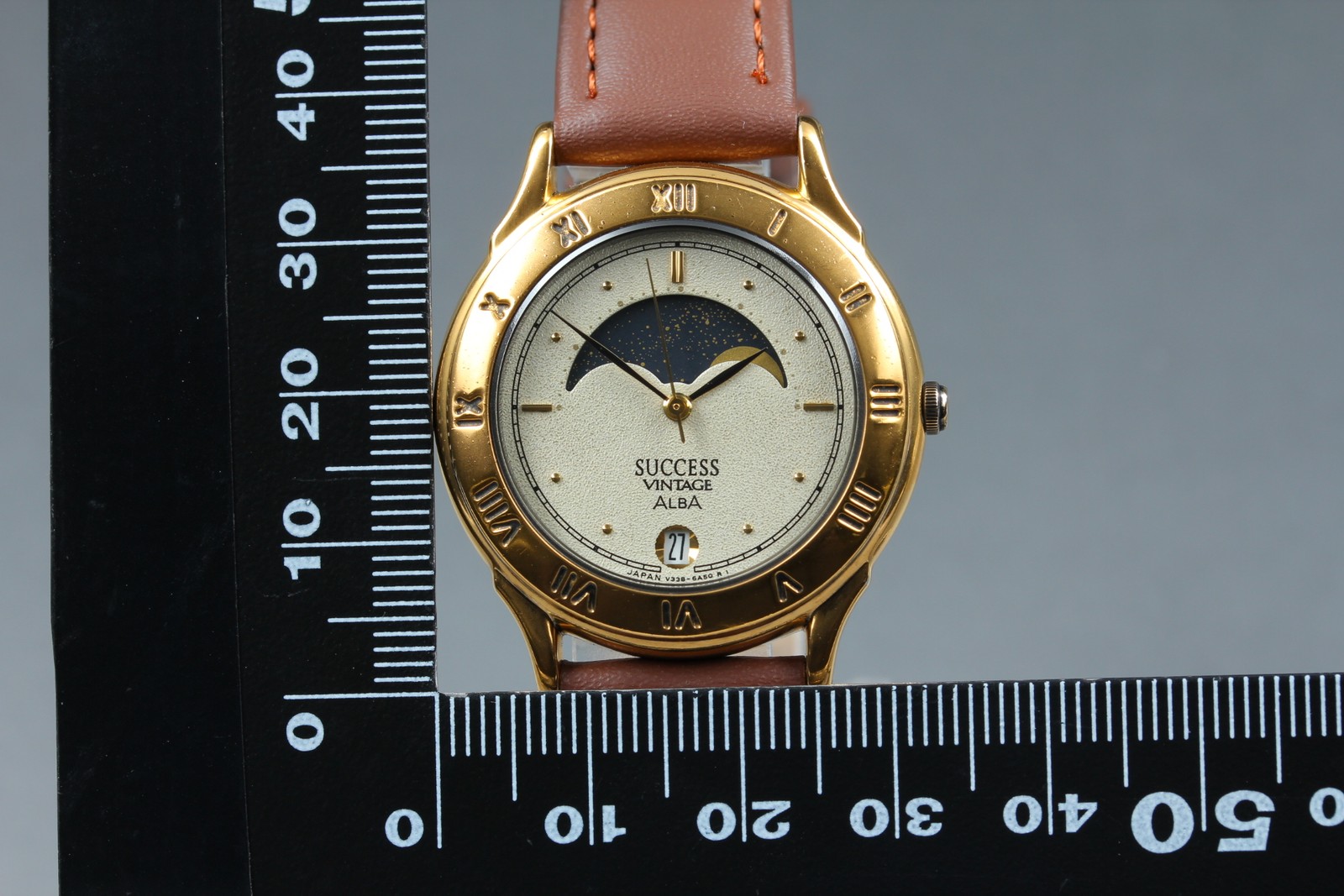 [EXC+5] Seiko Success Alba V338-6A40 Moonphase 32mm Qz Mens Watch From JAPAN