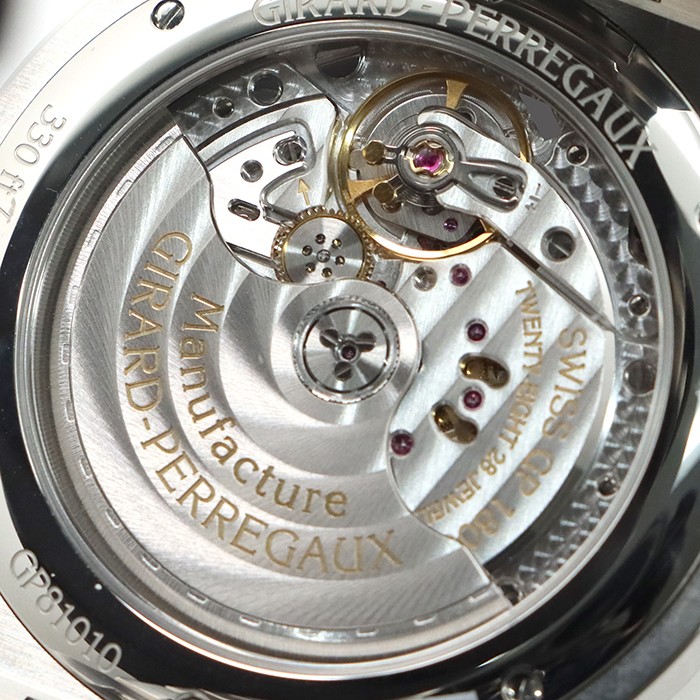 GIRARD PERREGAUX Laureato 42mm 81010-11-3153-1CM Box/Paper