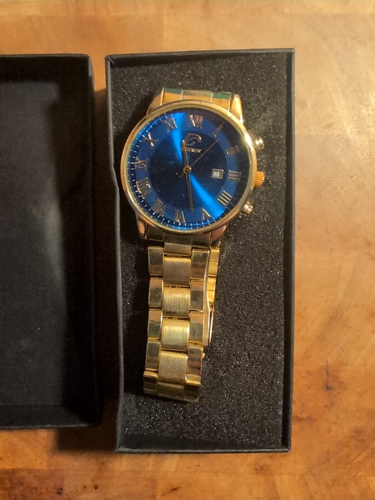 Dijanes Wristwatch, Blue Face Stainless Steel Band, Unknown