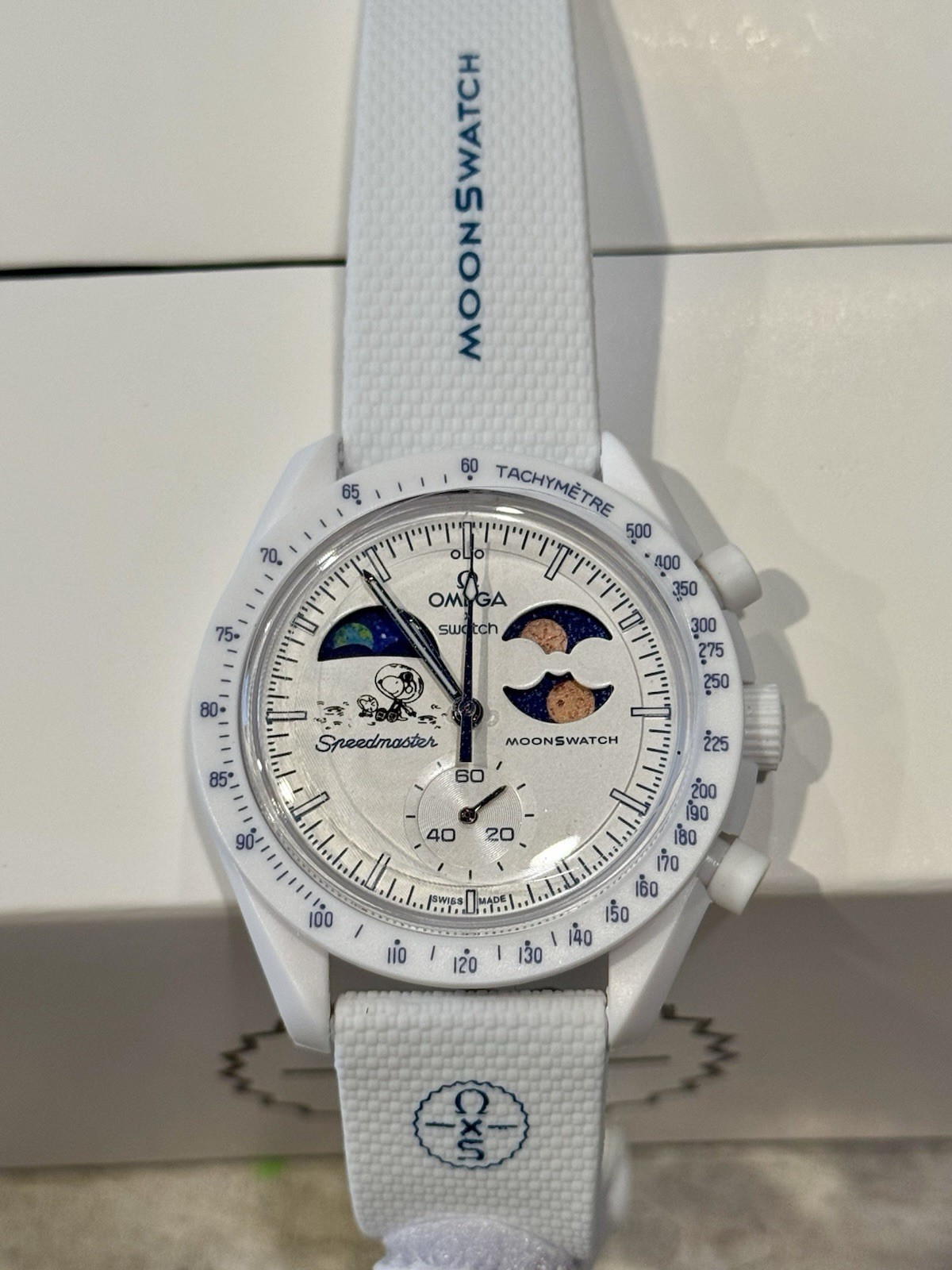 Omega x Swatch MoonSwatch “Moonphase Snoopy” – White Edition