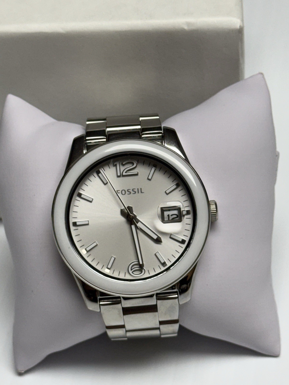 Fossil CE1087 Silver White Ceramic Bezel Stainless Steel Date Watch 40mm