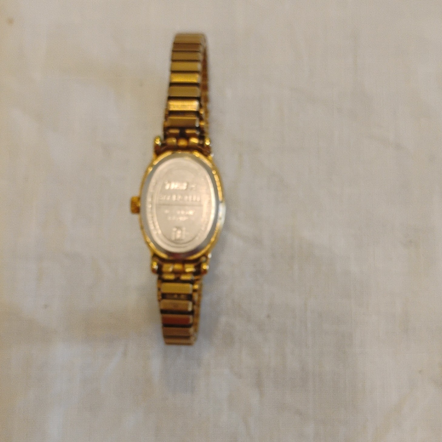 Timex Women’s Oval Gold-Tone Quartz Analog Watch Expansion Bracelet White Dial