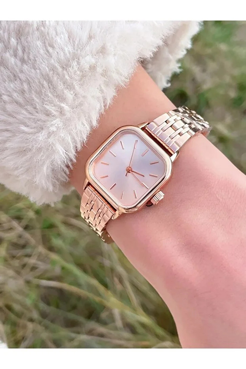 Retro Minimal Square Dial Women’s Quartz Wrist Watch Elegant Fashion Timepiece