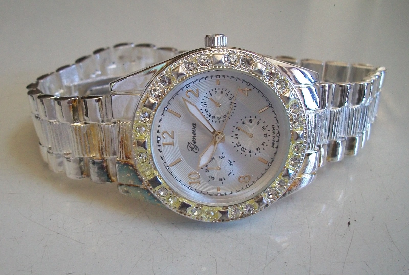 Men’s silver finish fashion dressy casual watch up to 9.5 inches wrist