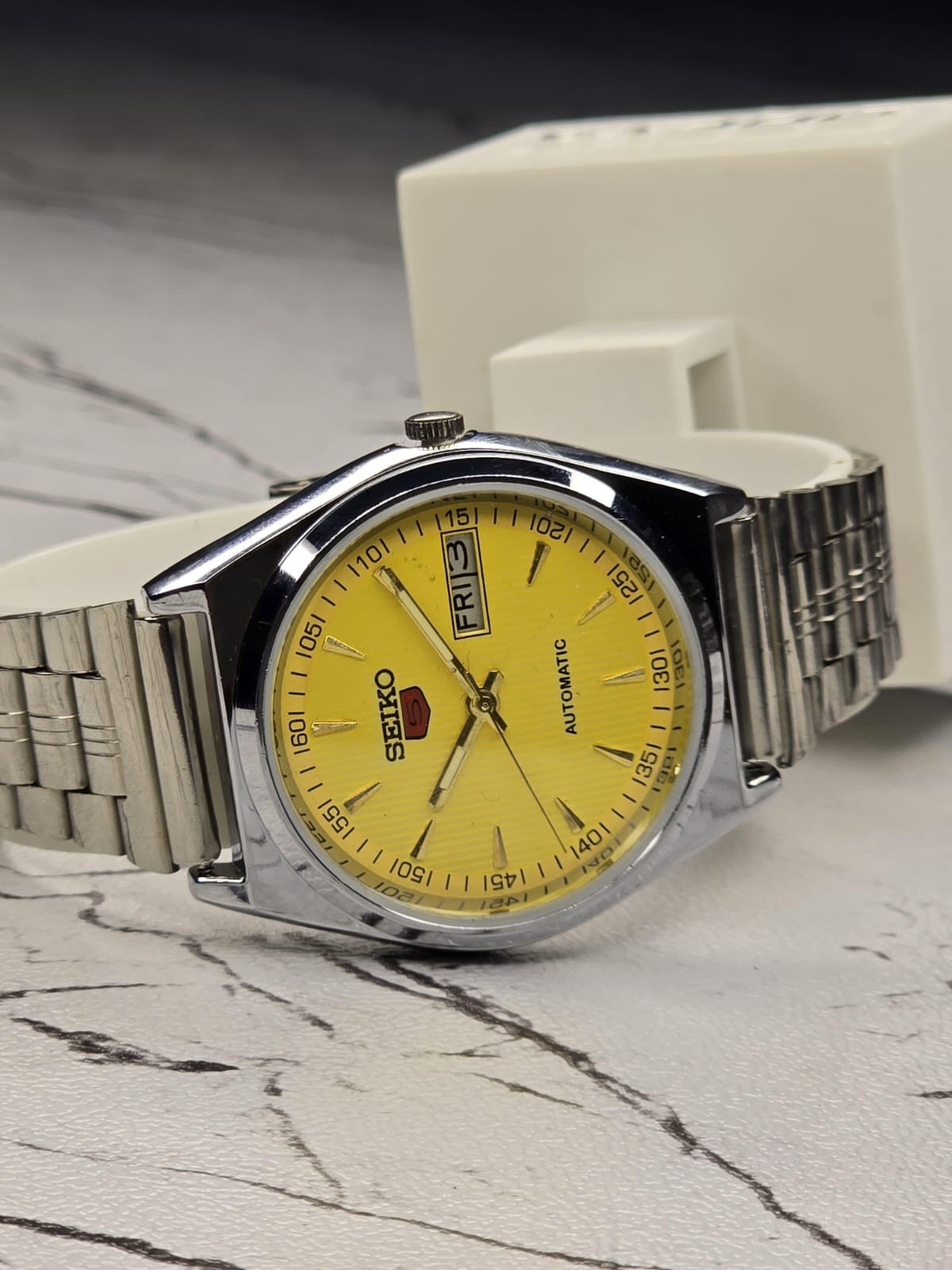 Vintage Automatic Seiko Refurbished Yellow Dial Day / Date Men’s Wrist Watch SS