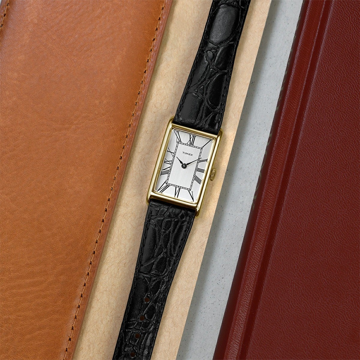TIMEX 1976 Lexington Reissue TW2Y56200 Roman Dial Leather Quartz Watch