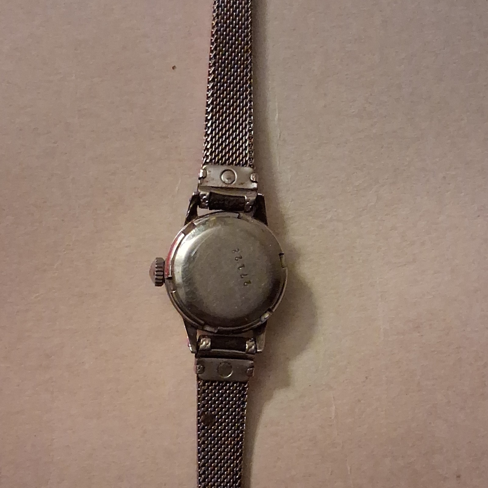 Boluva Vintage Women’s Silver Tone Round Windup Working With Gold Plates Dial