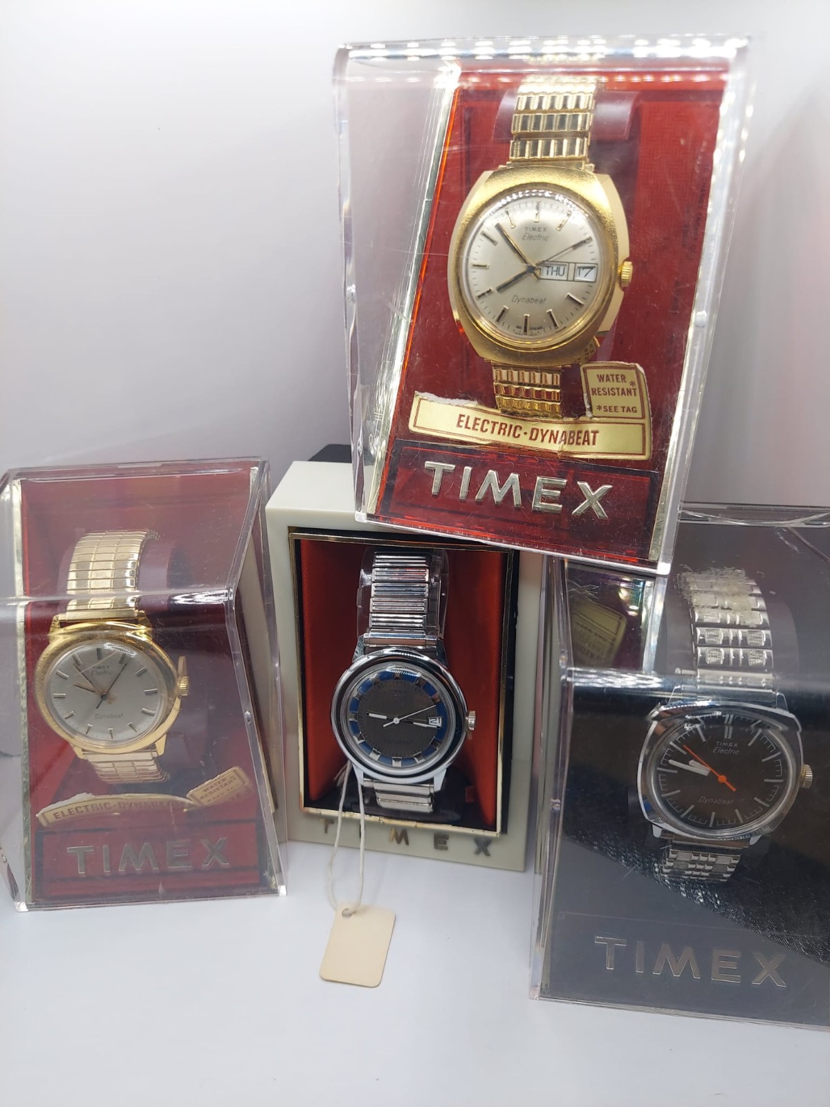 1 Vintage 70s? Timex Dynabeat datejust Electric Men’s Watch – New Old Stock .