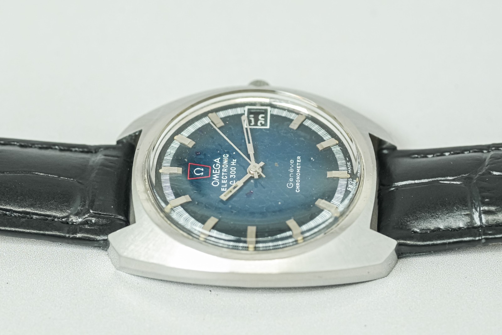 READ! OMEGA Geneve f300Hz Cal.1250 Chronometer Quartz Navy Spider Dial 38mm Mens