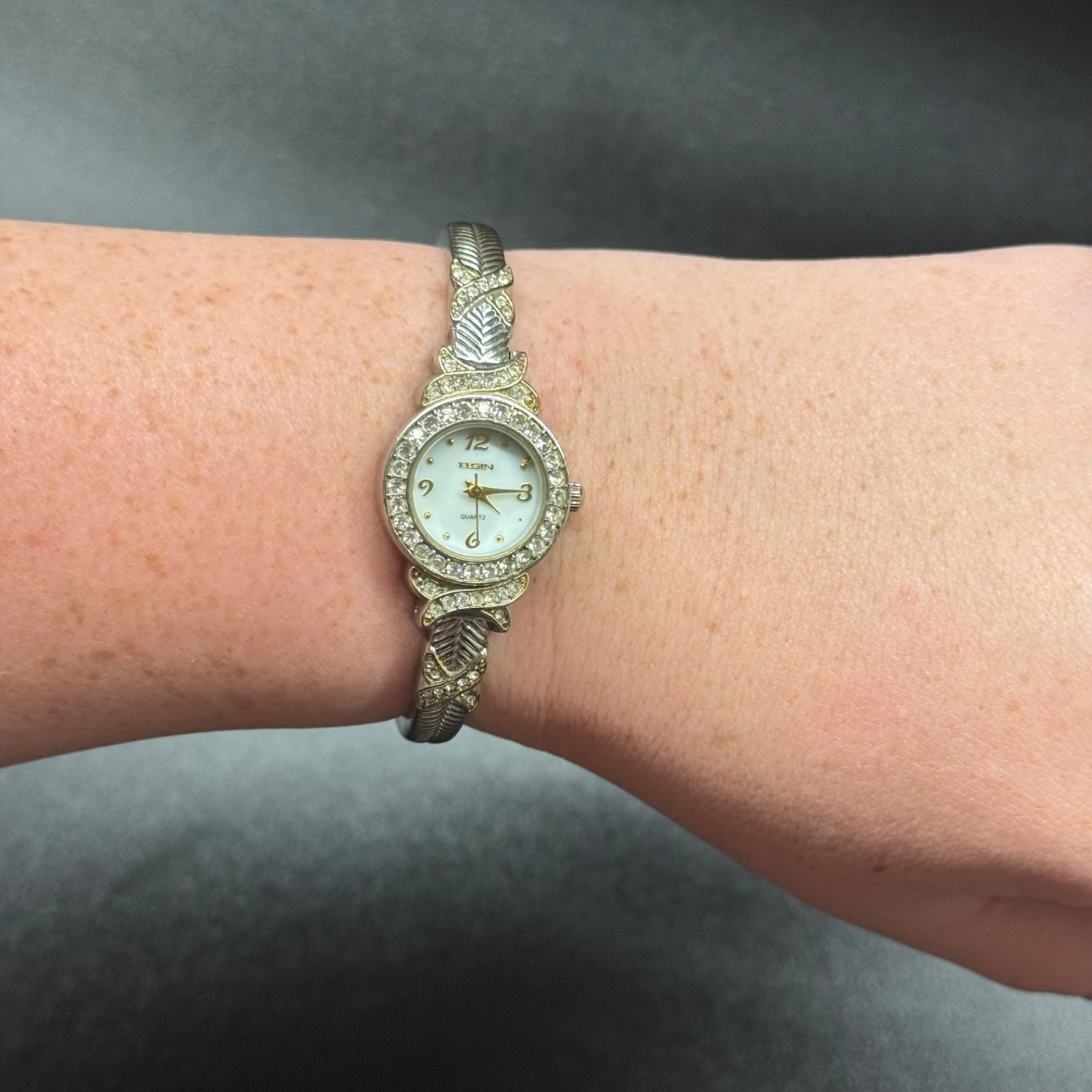 Womens Elgin Wristwatch EG9026ST Battery 377 Silver Tone parts or Repair