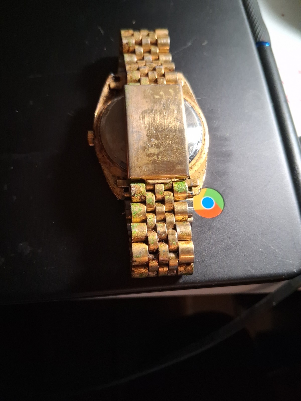 Geneva Men’s Watch . Has Date .