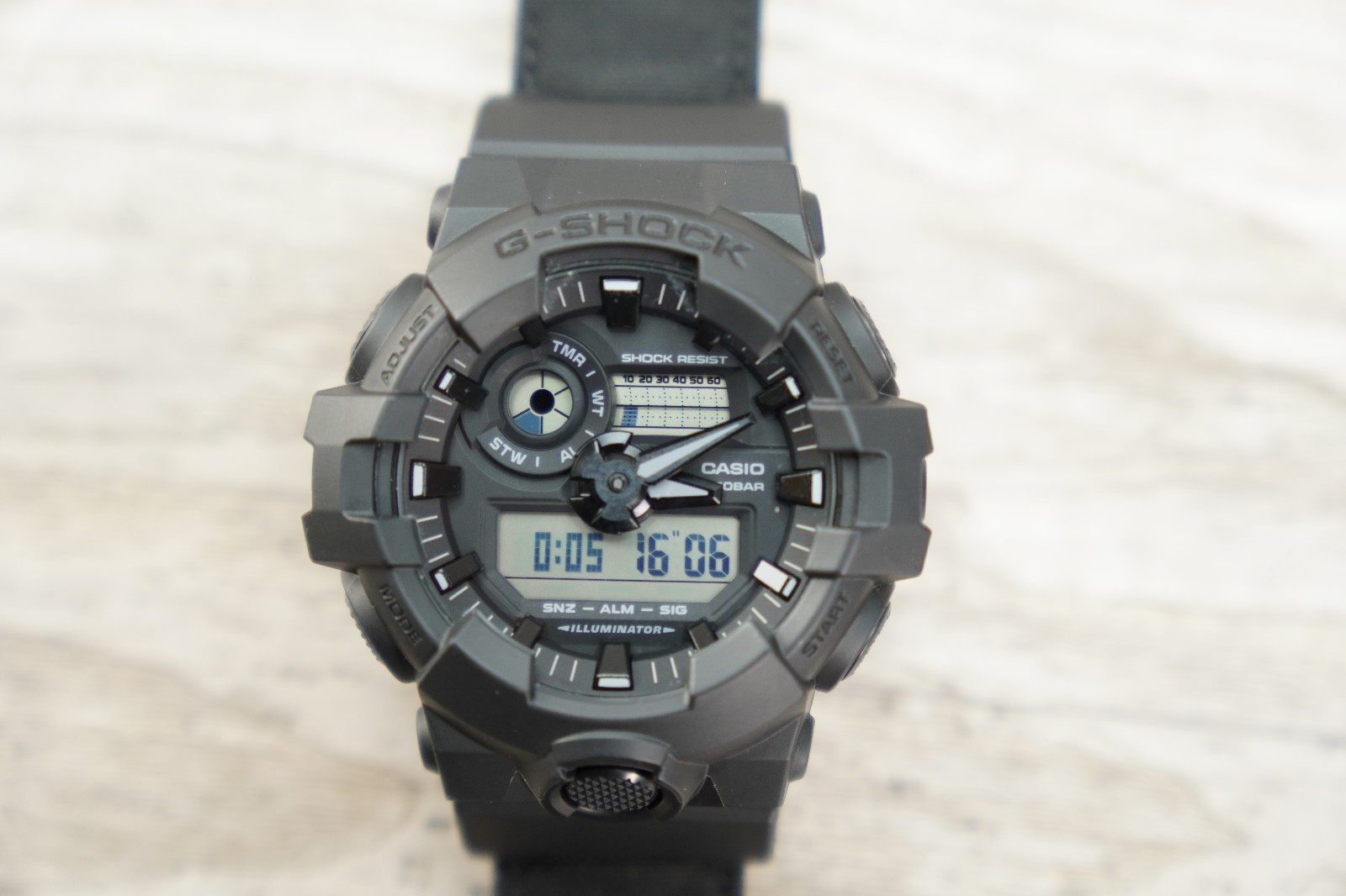 Casio GA-700BCE-1AER Herrenuhr G-Shock Classic 53mm 20ATM