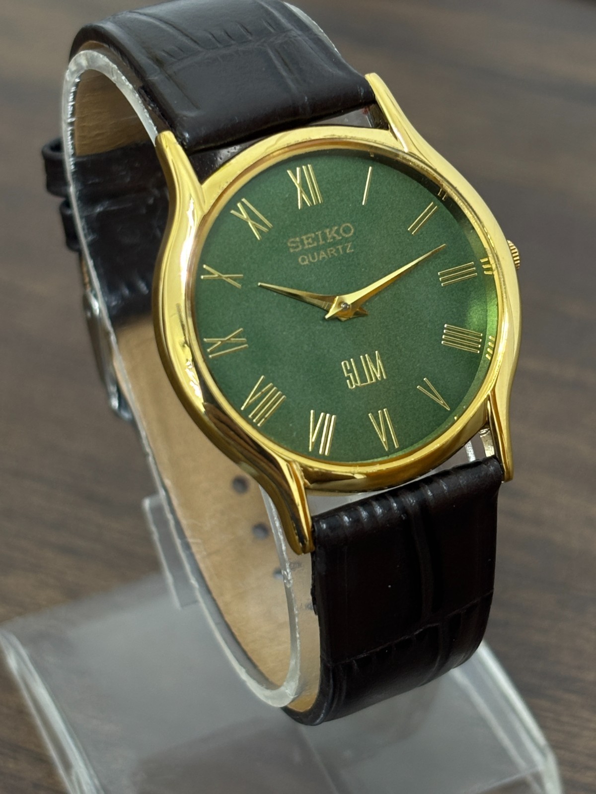 Vintage Seiko Slim Men’s Wrist watch-Green Roman Dial