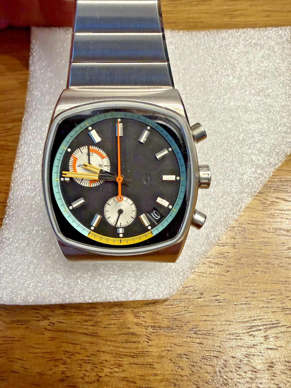 Brew Metric Retro Dial Chronograph 36mm Meca-Quartz Full Kit Box Sapphire