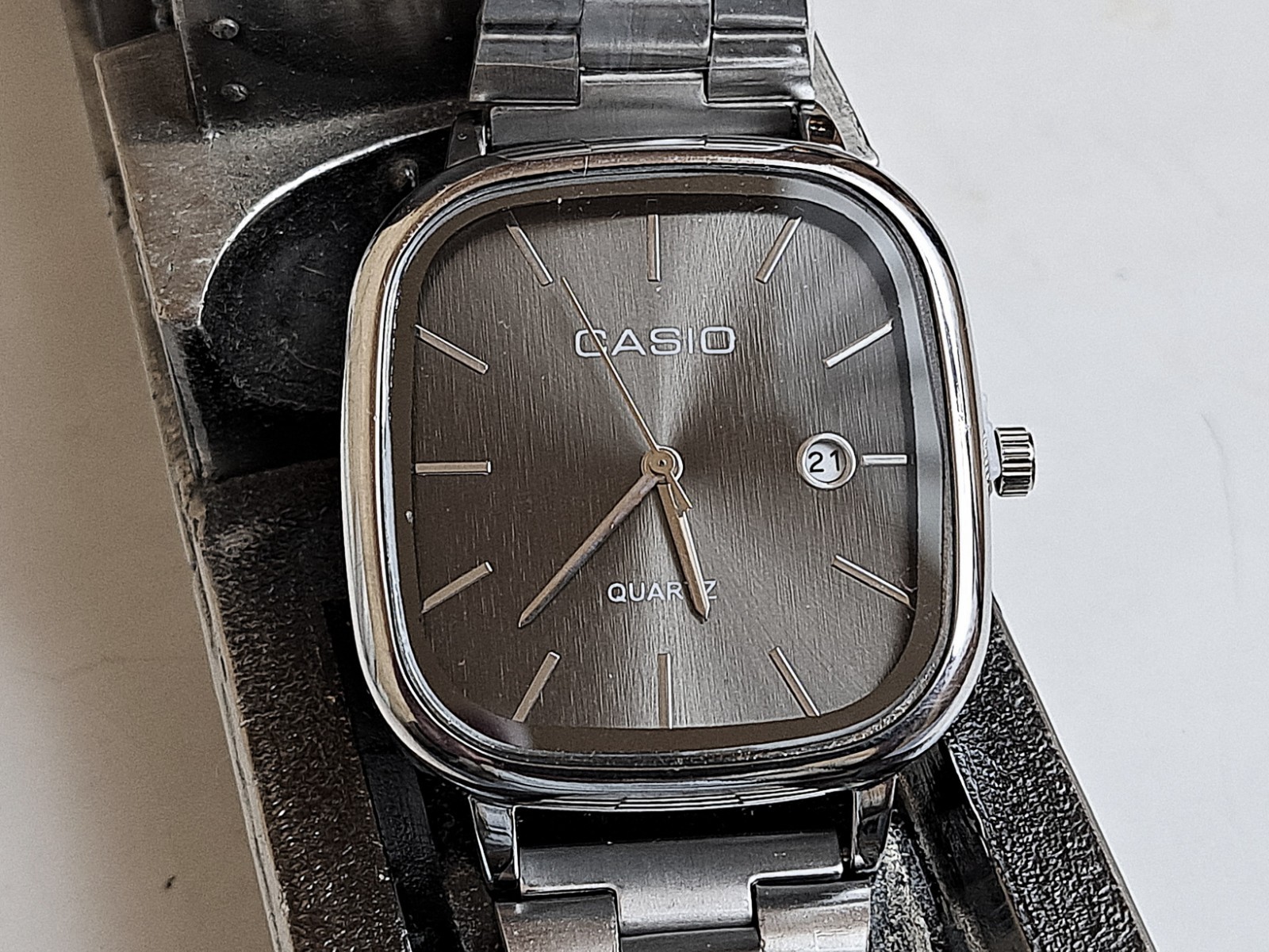Casio Old Money Classic LTP-E117 quartz wristwatch – new