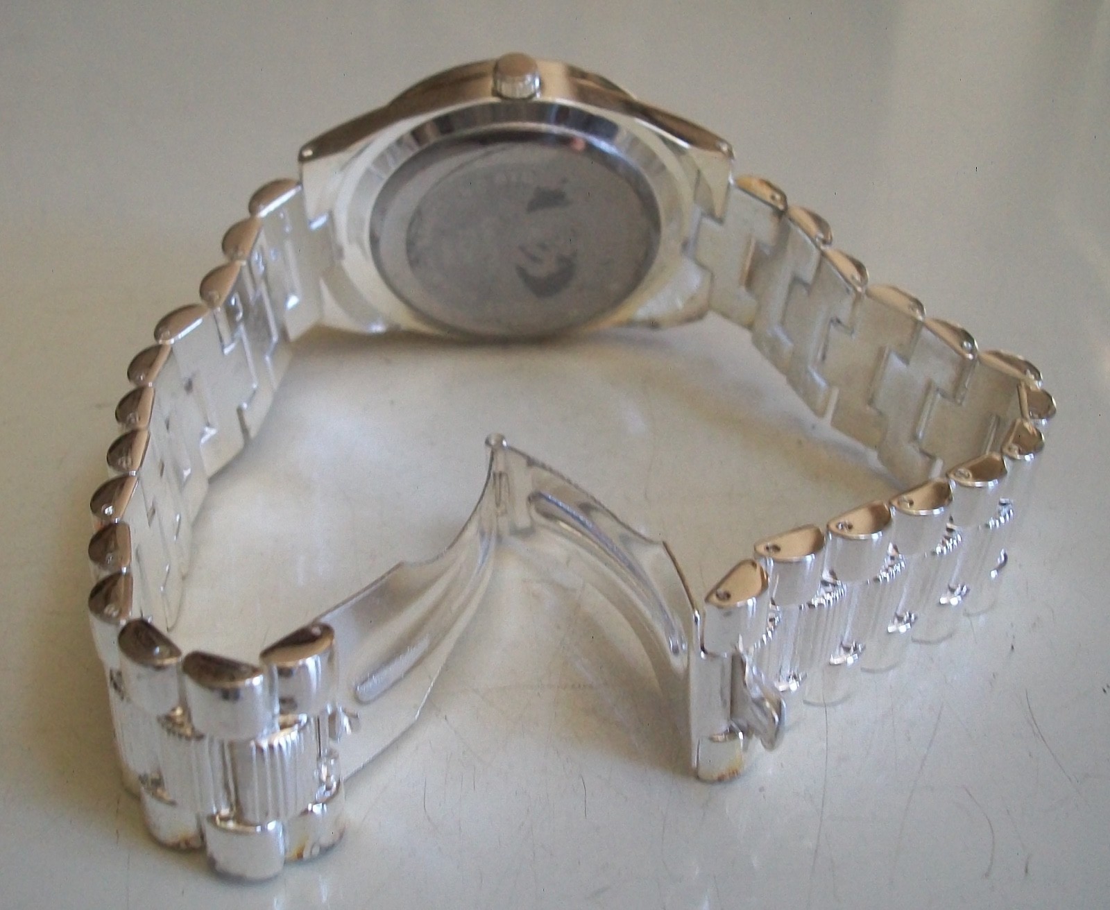 Men’s silver finish fashion dressy casual watch up to 9.5 inches wrist