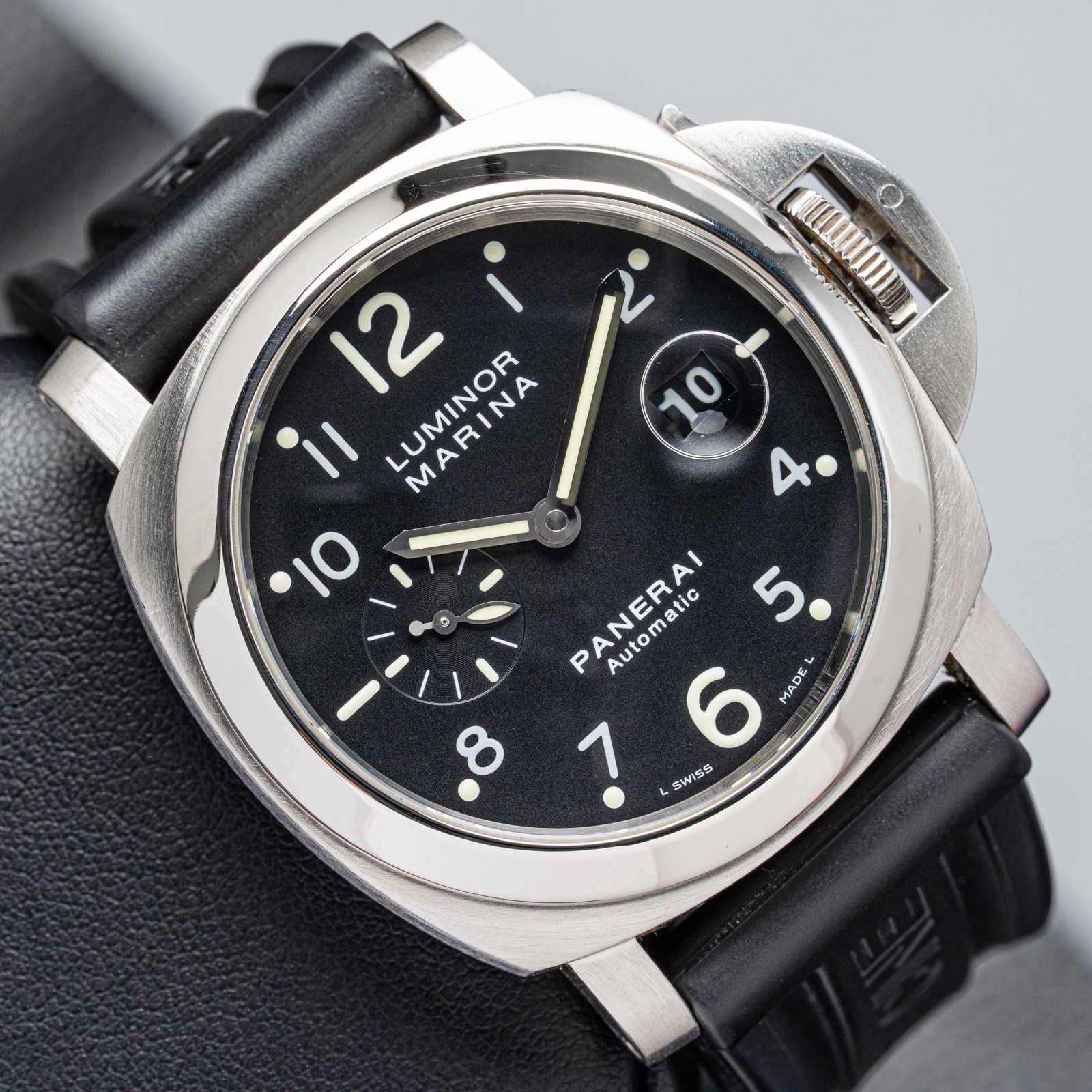 Panerai Luminor Marina Men’s Black Watch with Rubber Strap – PAM00164