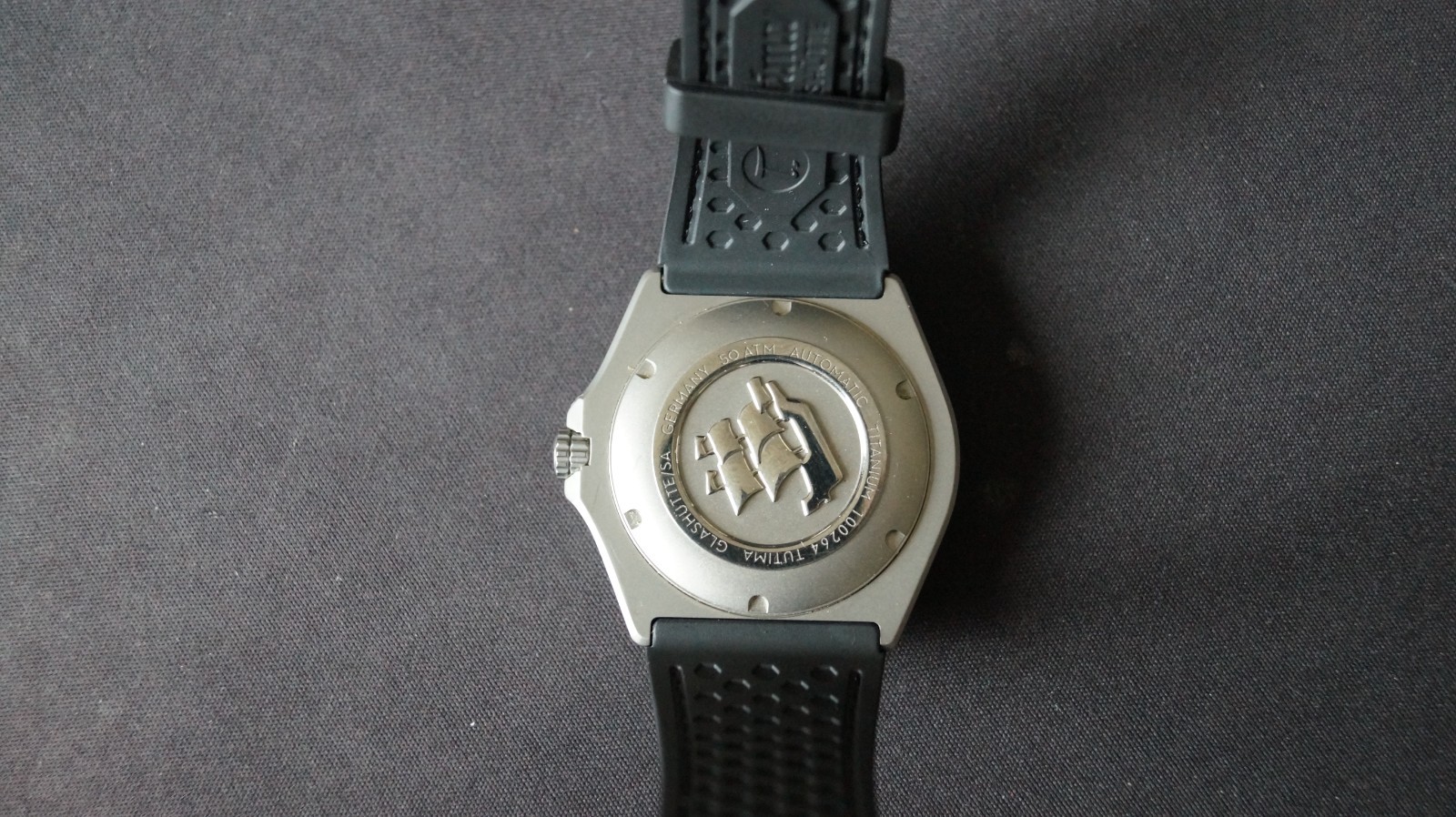 Tutima M2 Seven Seas 6151-01 Titanium black date day case 44mm 500m automatic