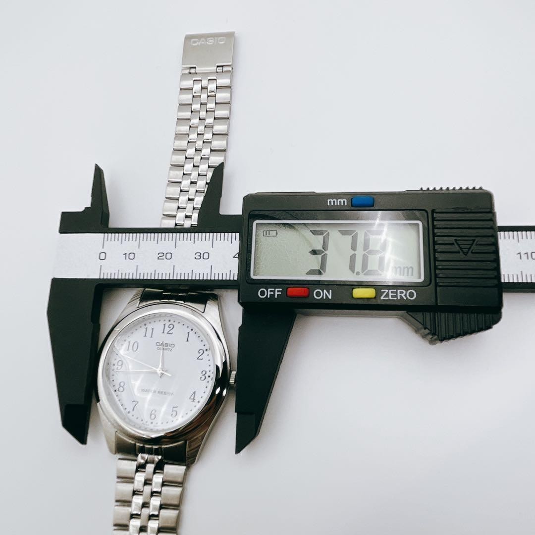 Working Casio Quartz Watch, Vintage Retro Men’s Analog Silver