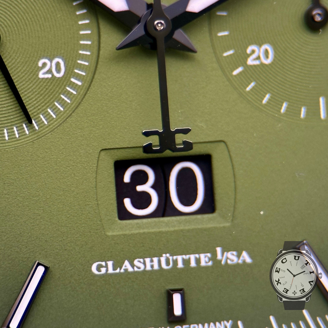 Glashütte Original Seventies Chronograph Panorama Date 40 Green 1-37-02-09-02-62