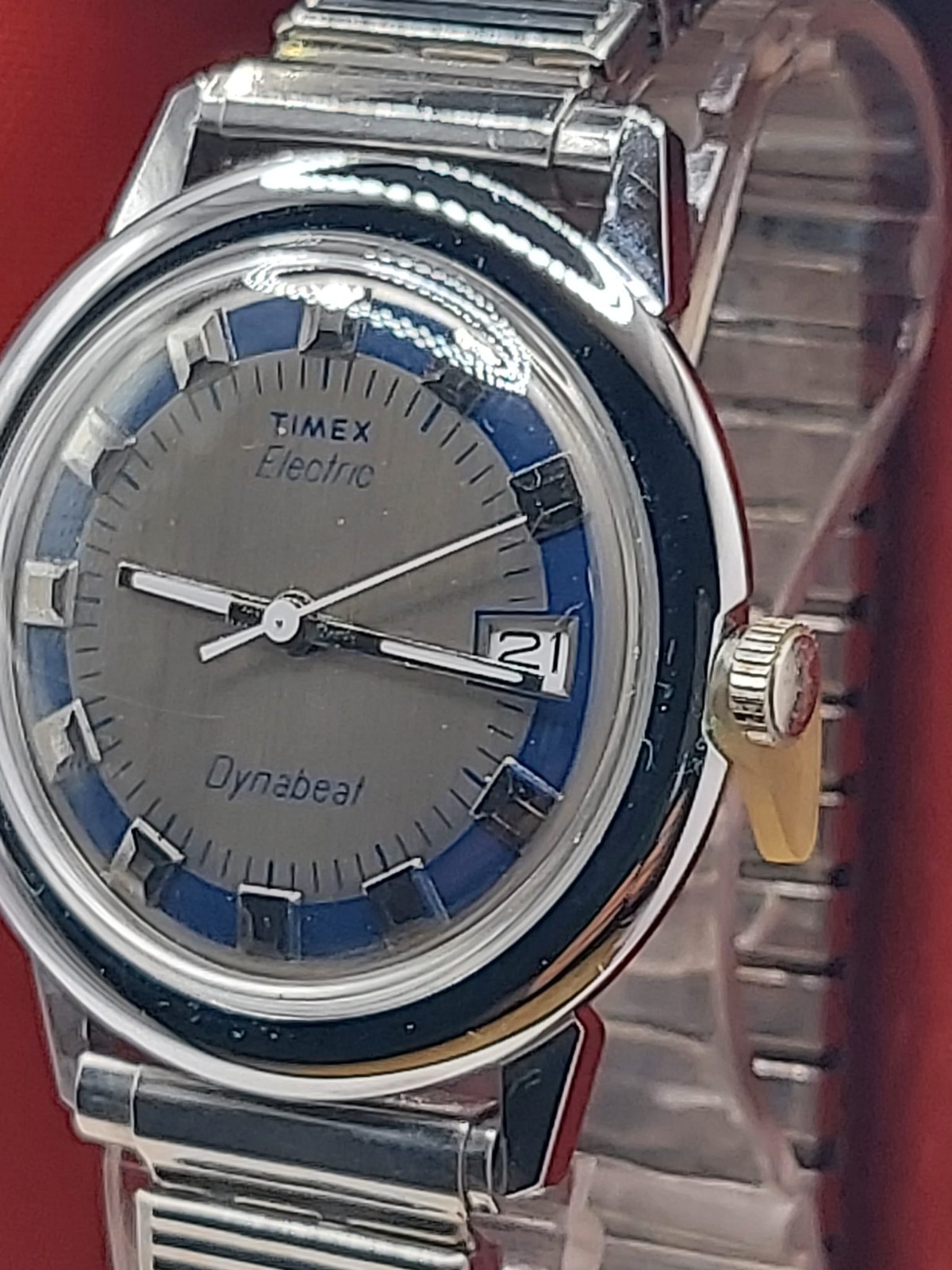 1 Vintage 70s? Timex Dynabeat datejust Electric Men’s Watch – New Old Stock .