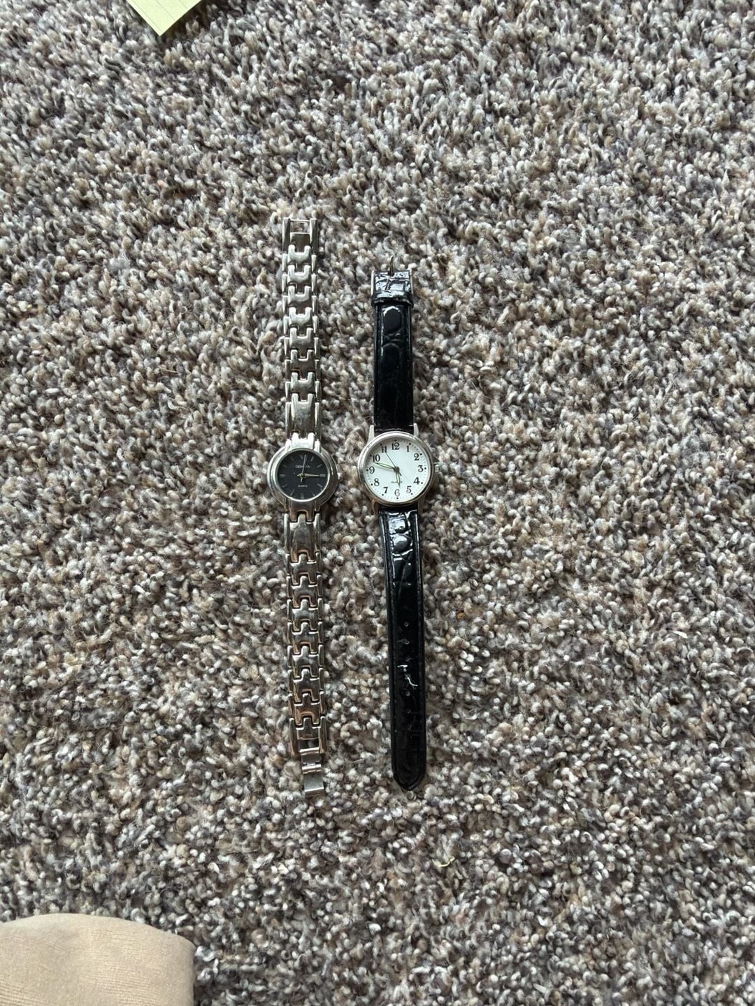 Lot of 2 Geneva Women’s Quartz Watches: Silver-value~75$