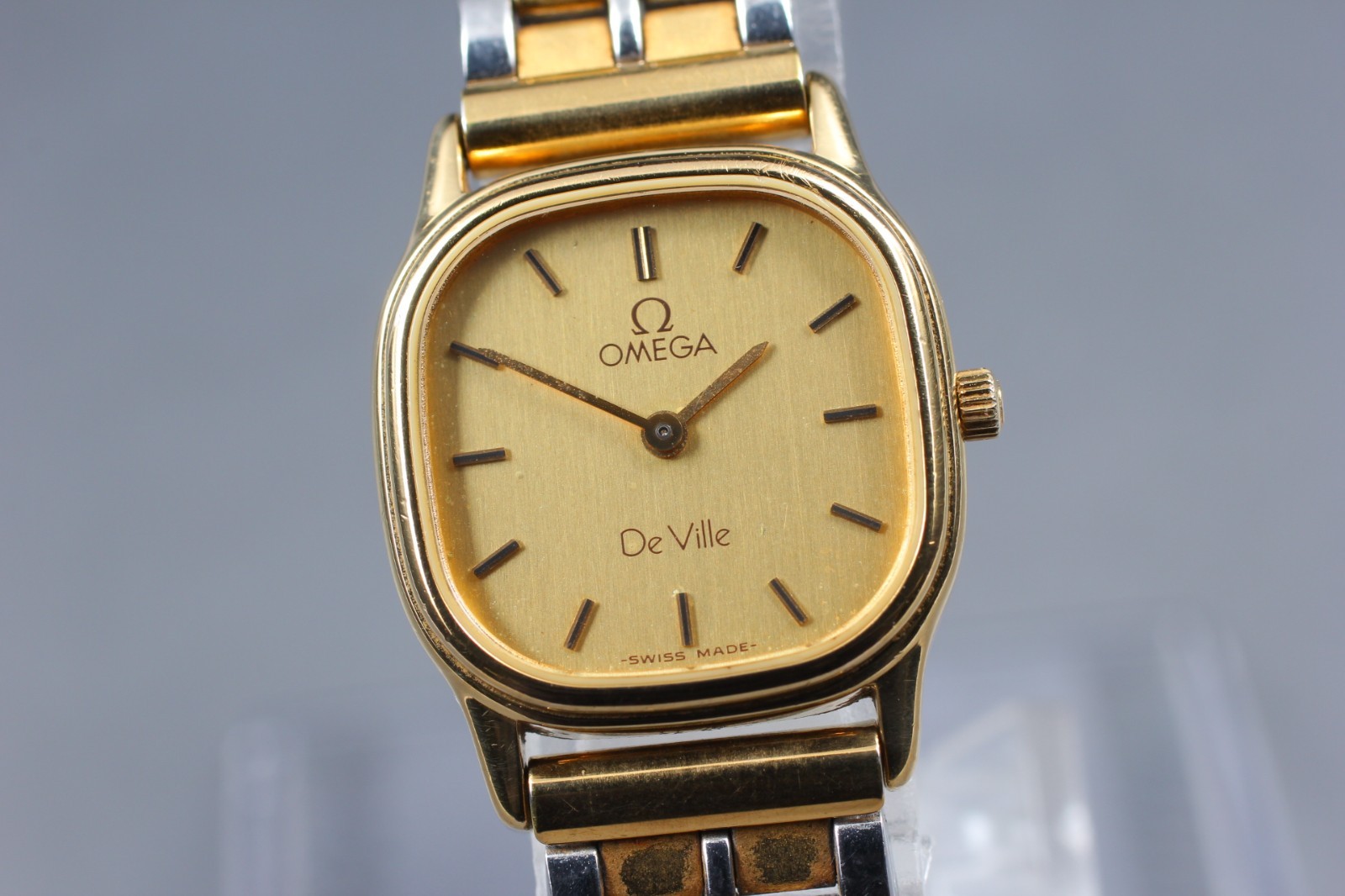 Vintage 1980s Omega De Ville Cal.1450 Gold Square 20mm Quartz Women Watch JAPAN