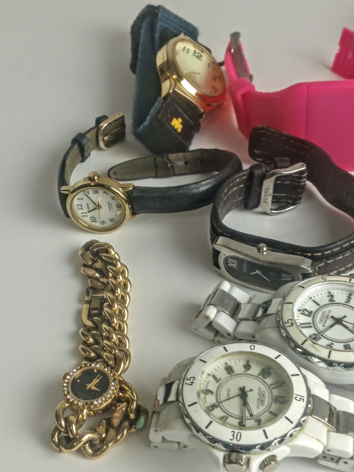Watch Lot of 15 Mixed Men and Women for Repair Parts